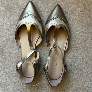 Chelsea Crew Wingtip T-strap Flats size 9